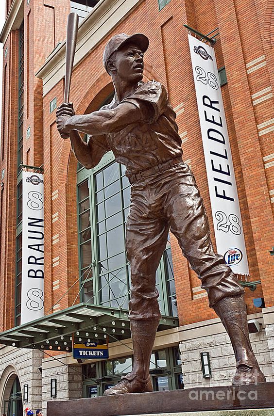 Hank Aaron Statue - Miller Park