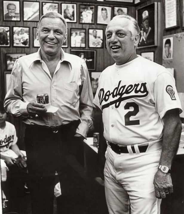 Tommy-Lasorda-Frank-Sinatra